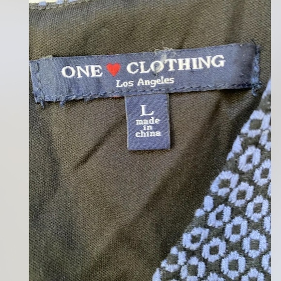 🎉4/$25 One Love Clothing Blue Patterned Short Sleeve Dress Size Large - Picture 2 of 7